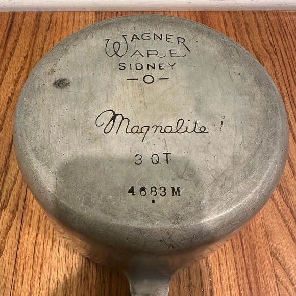 Vintage Magnalite Saucepan 4683M With Lid, 3 Quart, Double Pour Spout